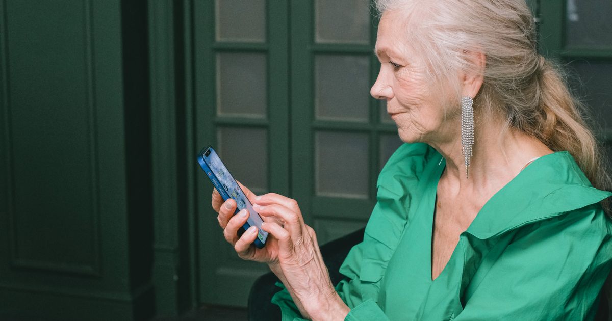 Got a Surprise Subscription Renewal Email? Don't Call That Number