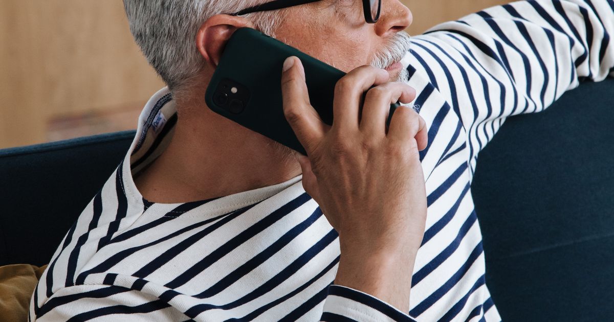 How to Spot a Phone Scam Before You Say a Word